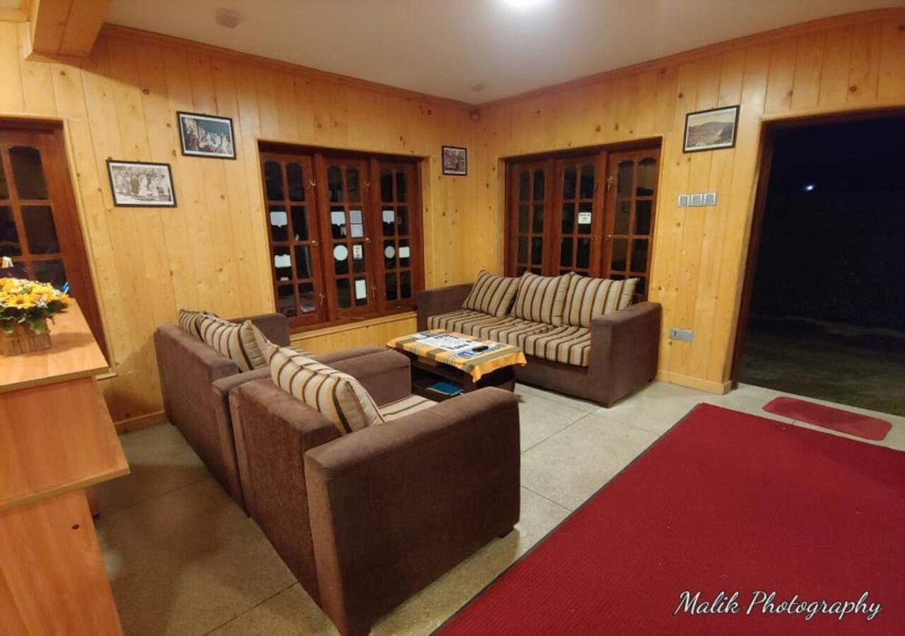 Blue Moon Hotel Nuwara Eliya Buitenkant foto