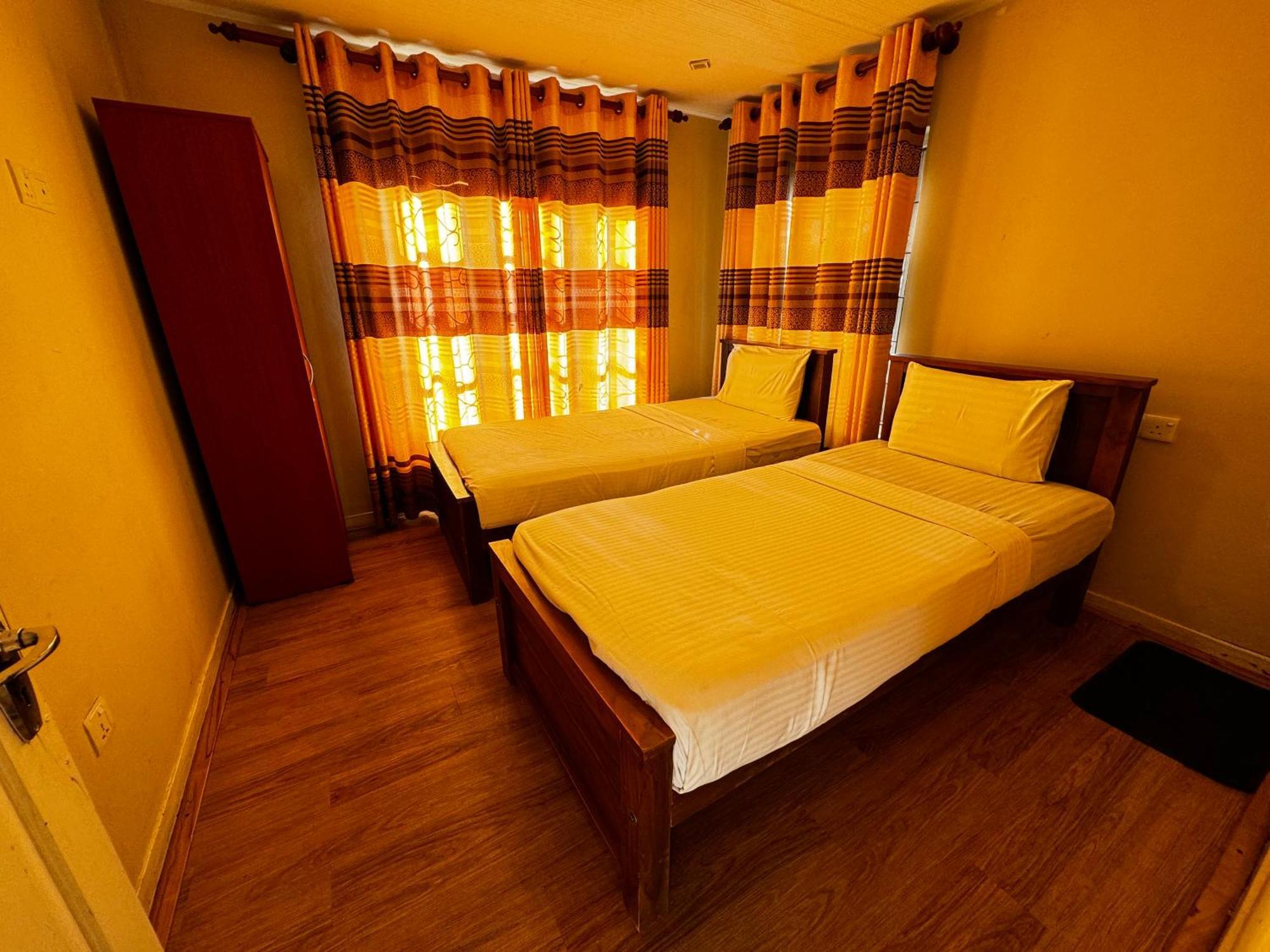 Blue Moon Hotel Nuwara Eliya Buitenkant foto