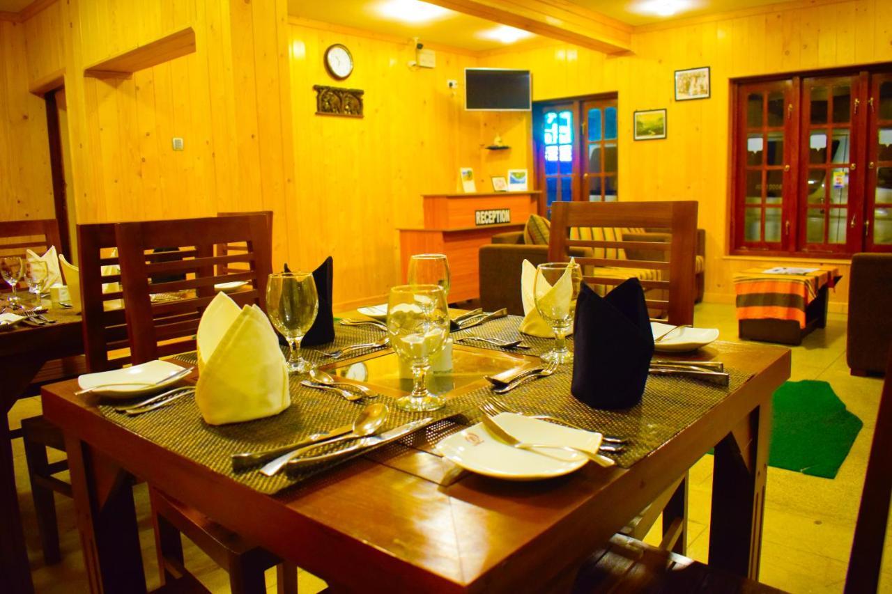 Blue Moon Hotel Nuwara Eliya Buitenkant foto