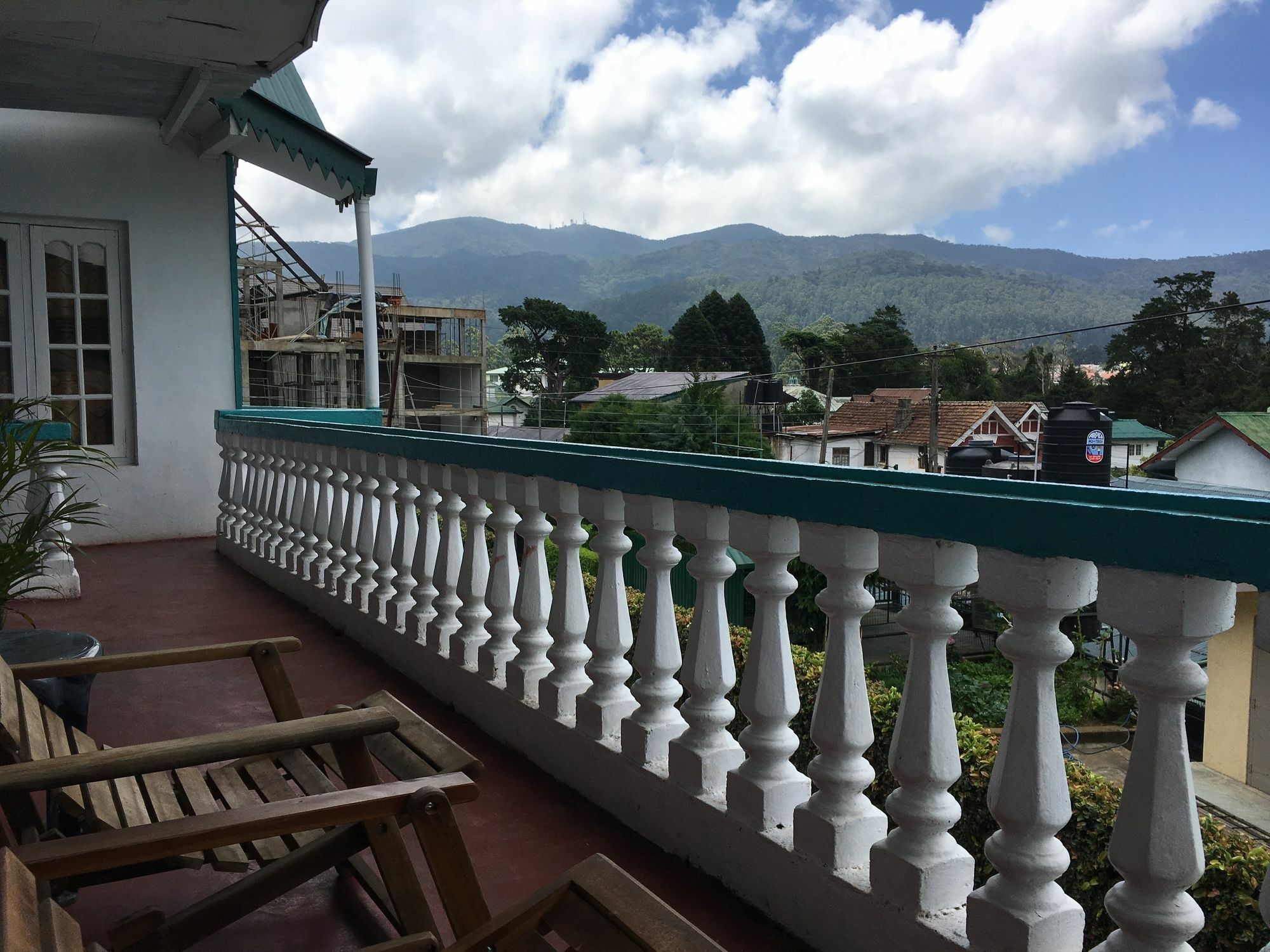 Blue Moon Hotel Nuwara Eliya Buitenkant foto